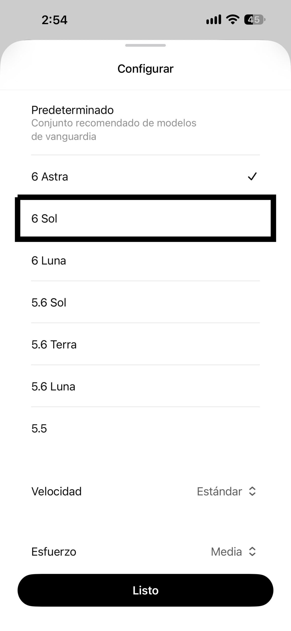 Selector de modelos de ChatGPT en un iPhone con GPT-6 Astra seleccionado y GPT-6 Sol y GPT-6 Luna disponibles.